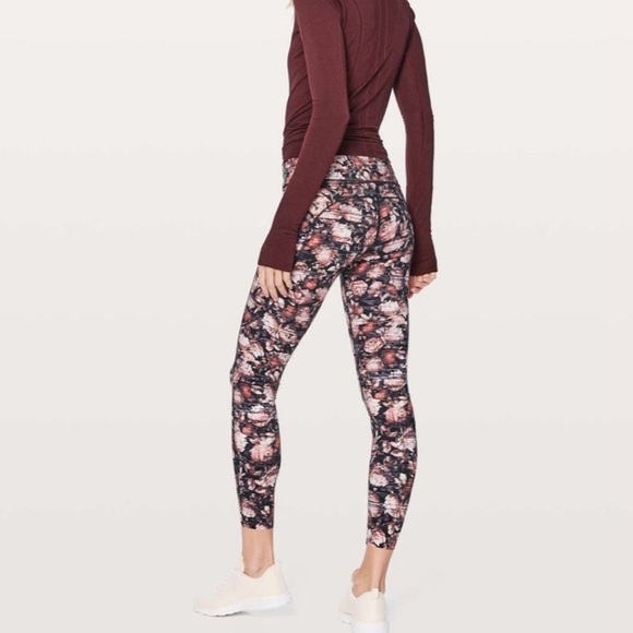 Lululemon sz 4 Fast & Free 7/8 Tight II *Nulux 25"
Peony Multi Floral Print VGUC - Picture 2 of 14
